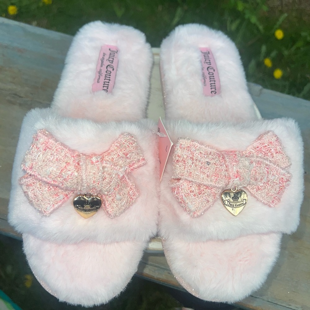 Juicy Couture JC-Huffy Blush Plush Light Pink Slippers Bow Gold Heart Charm
